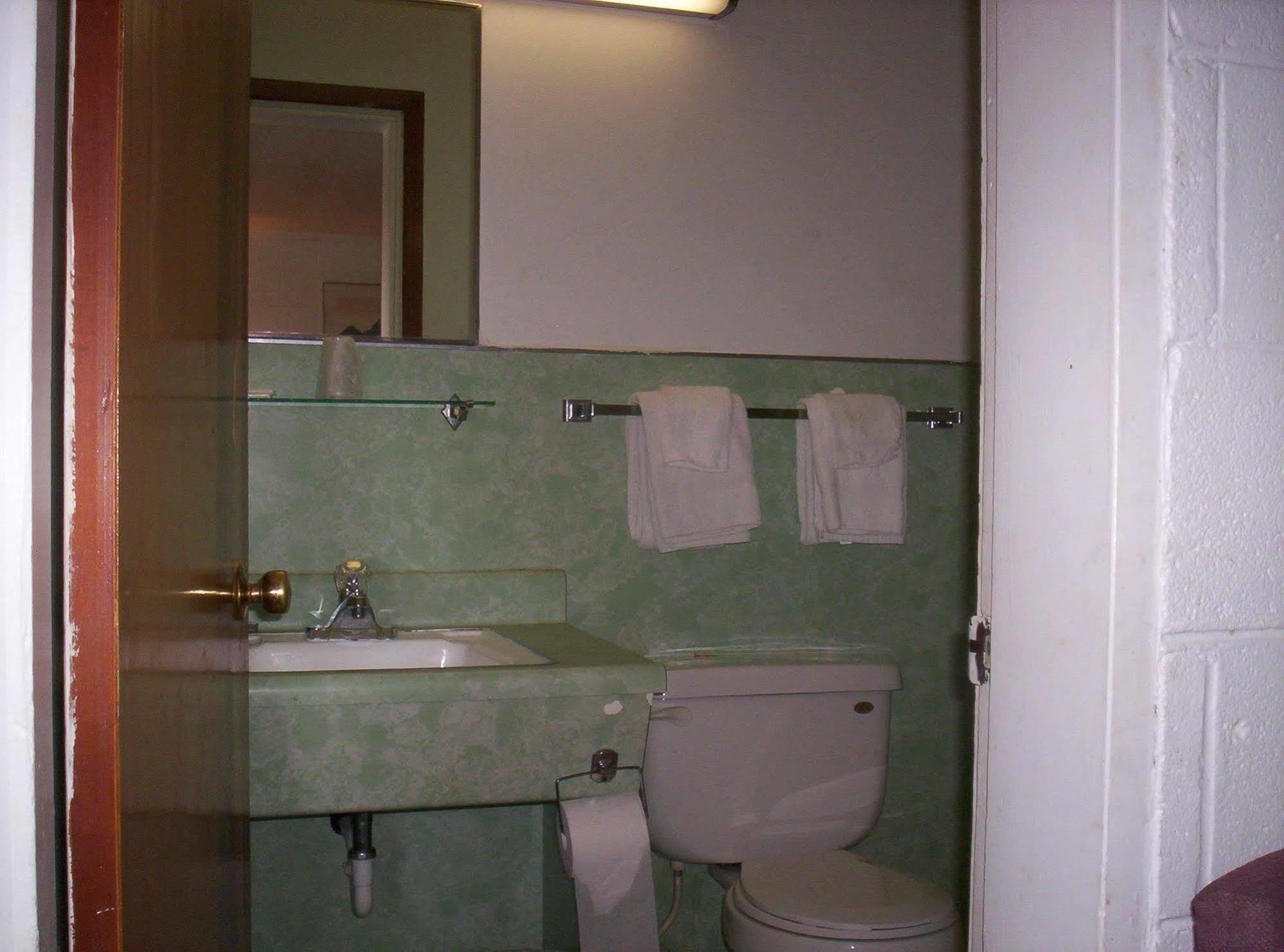 Rockwood Budget Motel מראה חיצוני תמונה